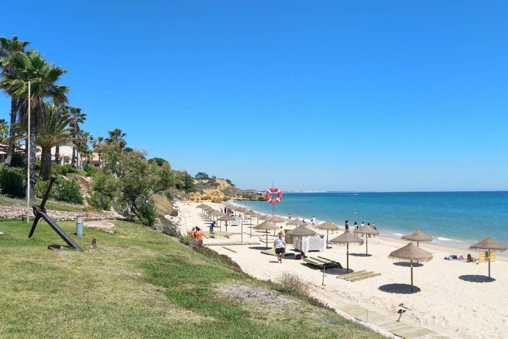 Praia Eulalia With Pool And 5 Minutes From The Beach Albufeira Exterior foto
