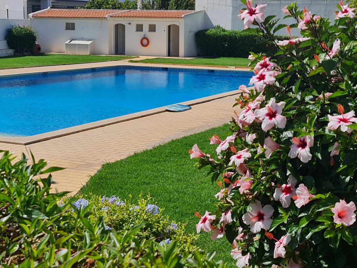 Praia Eulalia With Pool And 5 Minutes From The Beach Albufeira Exterior foto
