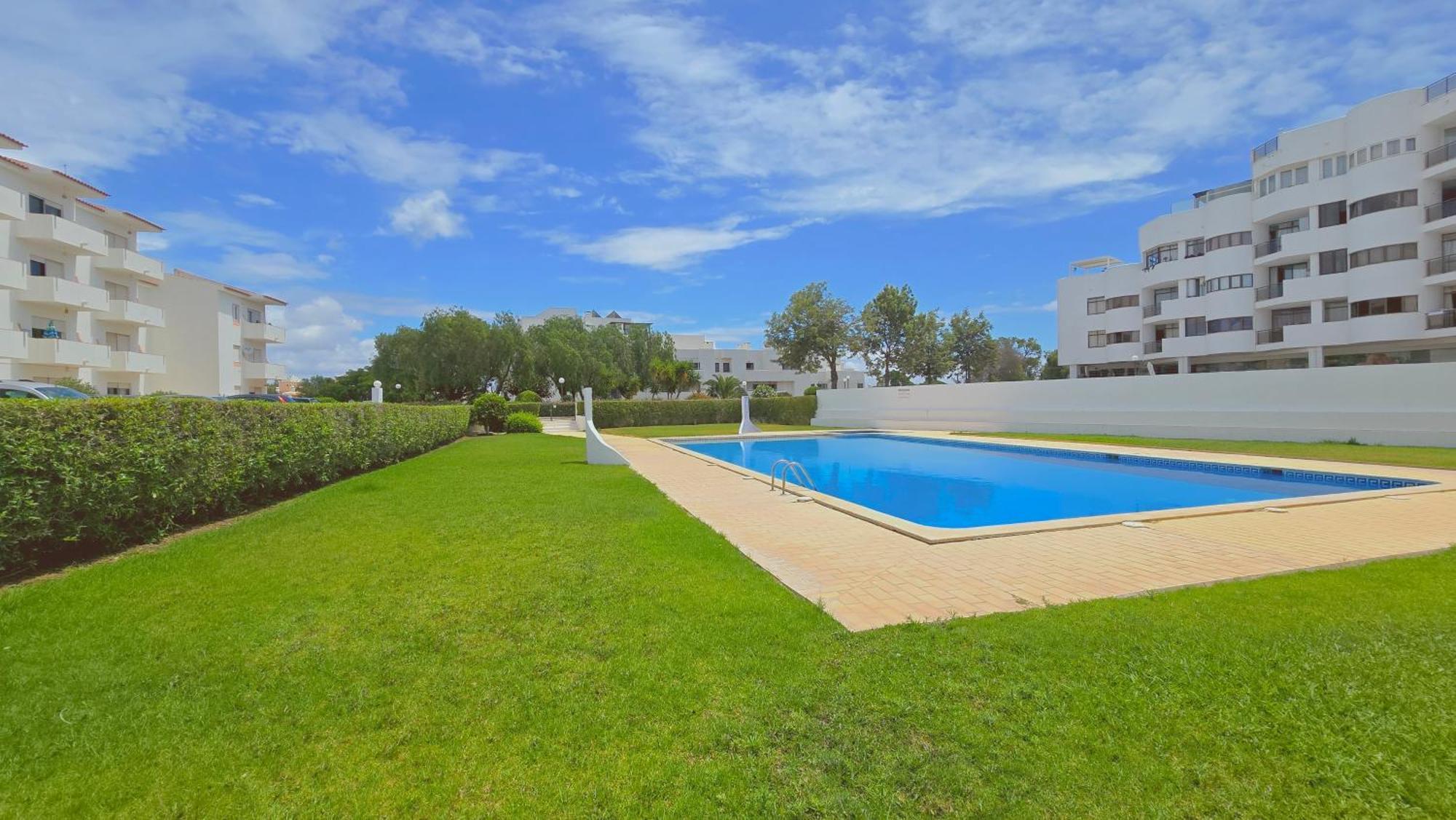 Praia Eulalia With Pool And 5 Minutes From The Beach Albufeira Exterior foto